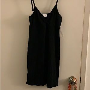 black bodycon dress